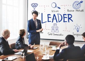 Más allá del ruido digital, prioriza tus resultados en liderazgo empresarial