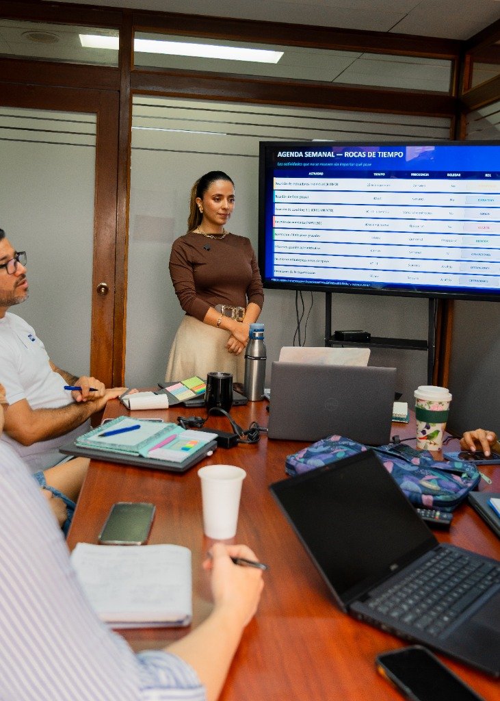 Karen Mora - Formación Ejecutiva en Ventas